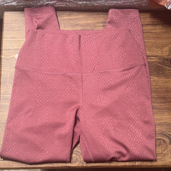 90 Degree By Reflex Maroon Textured Leggings - Picture 1 of 2